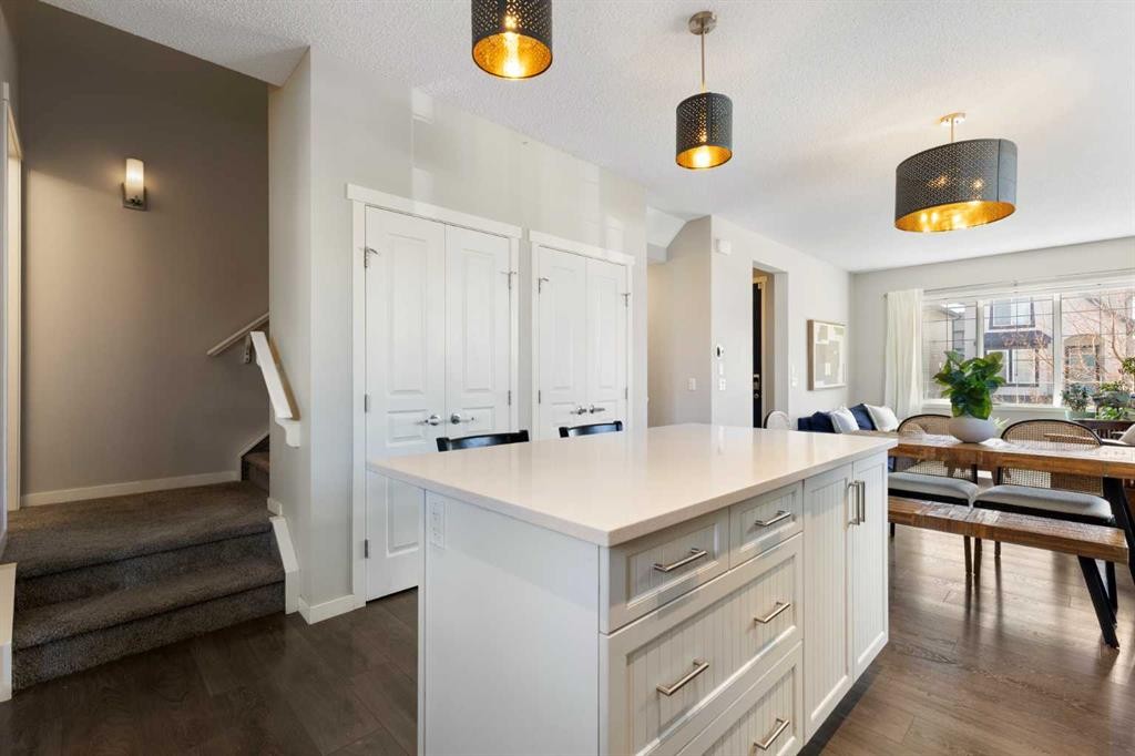 44 Marquis Link Se, Calgary, AB - Indoor
