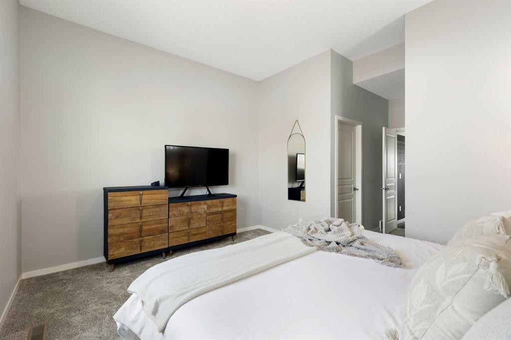 44 Marquis Link Se, Calgary, AB - Indoor Photo Showing Bedroom