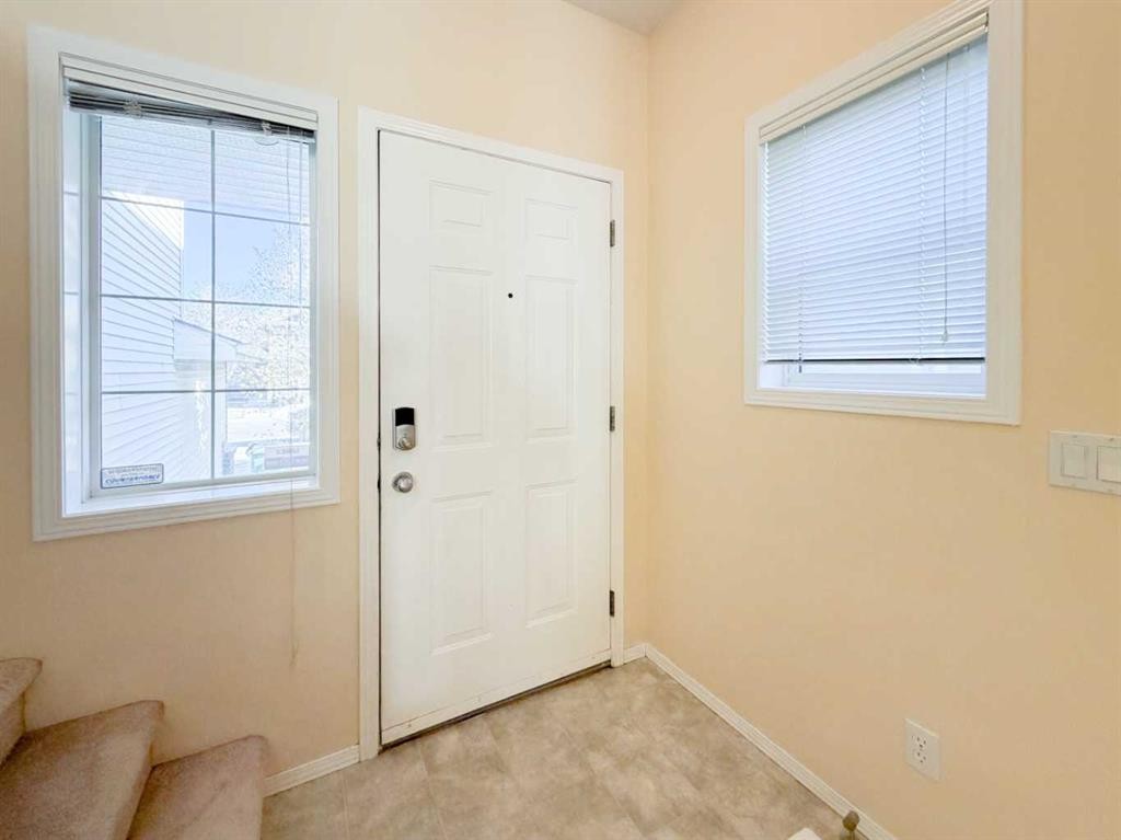 21 Panamount Hill Nw, Calgary, AB - Indoor Photo Showing Other Room