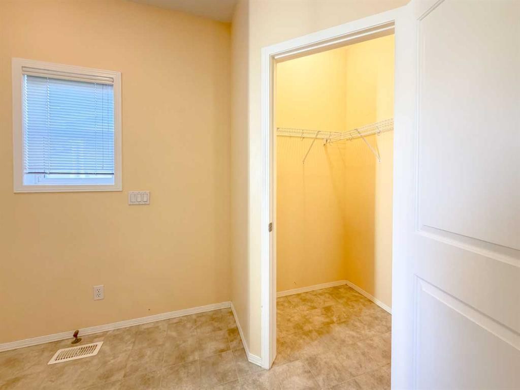 21 Panamount Hill Nw, Calgary, AB - Indoor Photo Showing Other Room