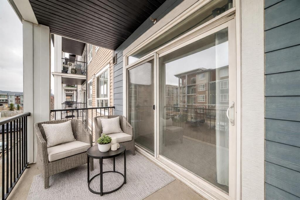 211-10 Walgrove Se, Calgary, AB - Outdoor With Balcony With Exterior
