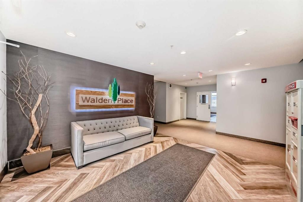 211-10 Walgrove Se, Calgary, AB - Indoor Photo Showing Other Room