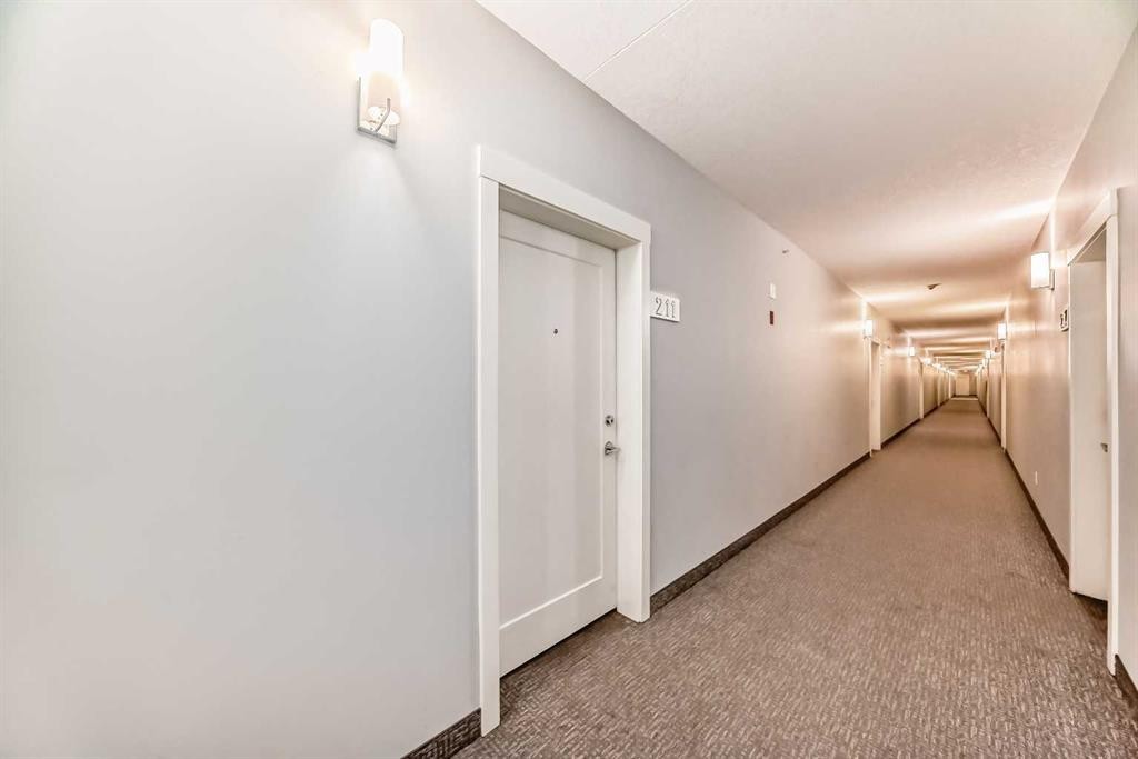 211-10 Walgrove Se, Calgary, AB - Indoor Photo Showing Other Room