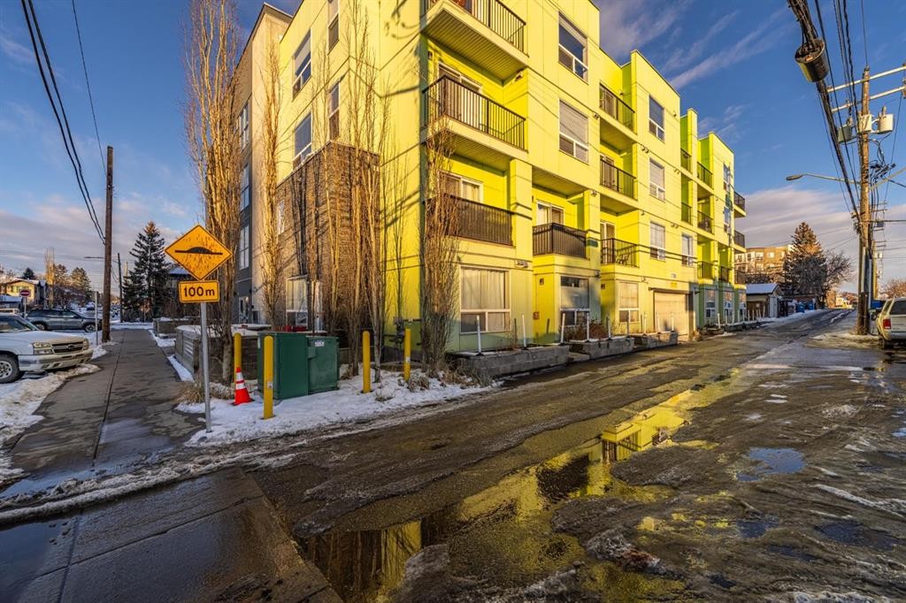 112-1740 9 Street Nw, Calgary, AB - Outdoor