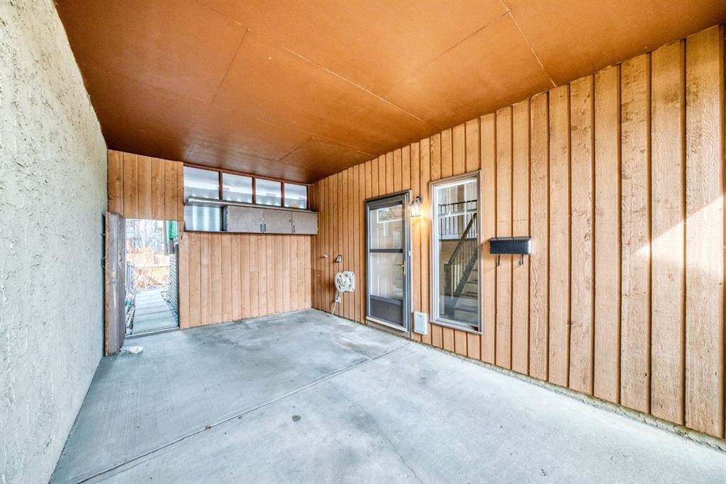 244 Whiteridge Place Ne, Calgary, AB - With Exterior