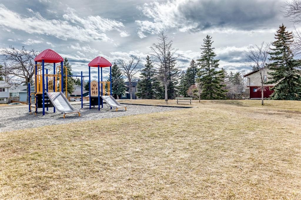 244 Whiteridge Place Ne, Calgary, AB - Outdoor