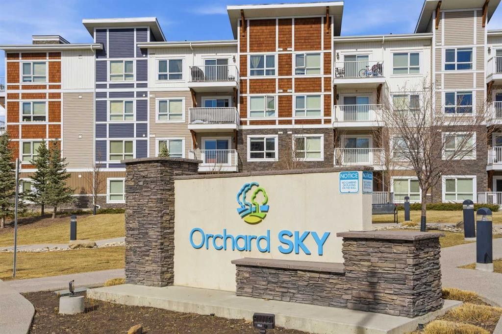 7415-302 Skyview Ranch Drive Ne, Calgary, AB - Outdoor With Facade