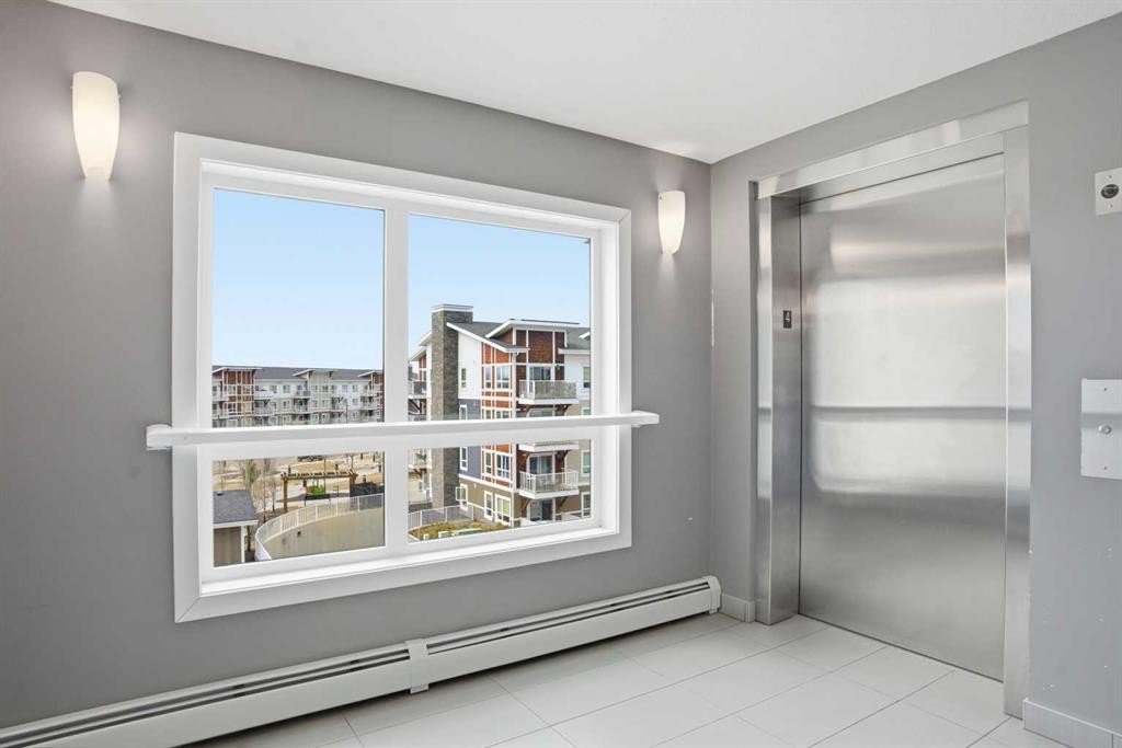7415-302 Skyview Ranch Drive Ne, Calgary, AB - Indoor Photo Showing Other Room