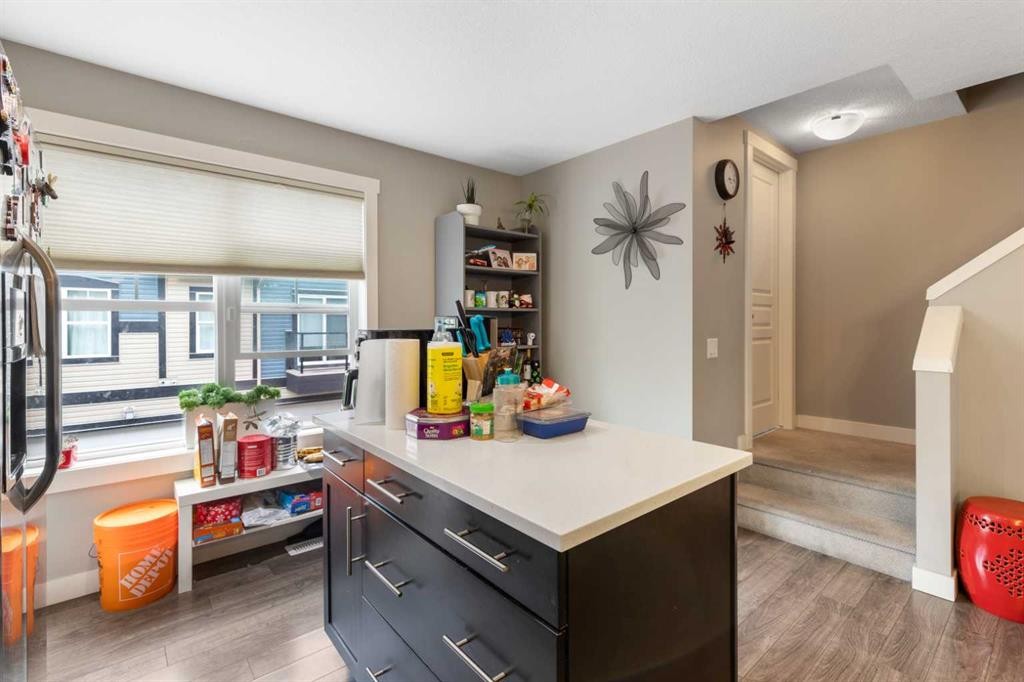 319 Mckenzie Towne Square Se, Calgary, AB - Indoor Photo Showing Other Room