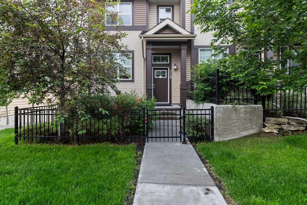 319 Mckenzie Towne Square Se, Calgary, AB - Outdoor