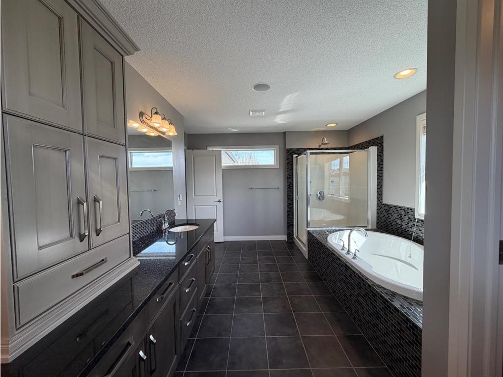 119 Auburn Bay Avenue Se, Calgary, AB - Indoor Photo Showing Bathroom