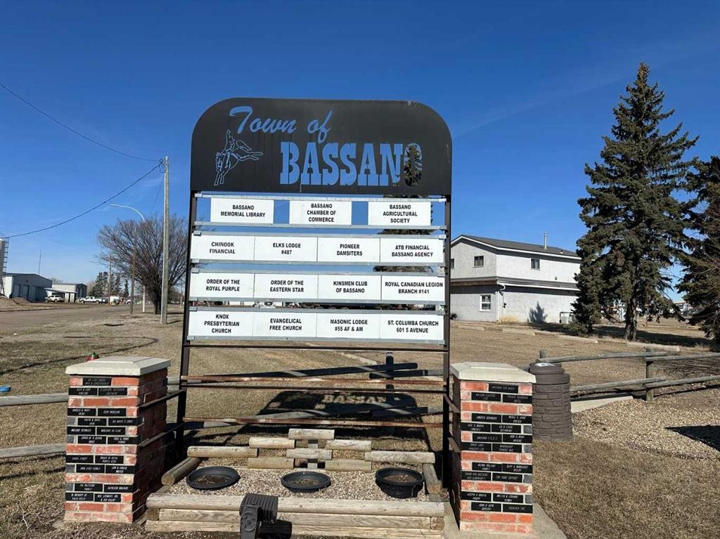 1002 5 Avenue, Bassano, AB