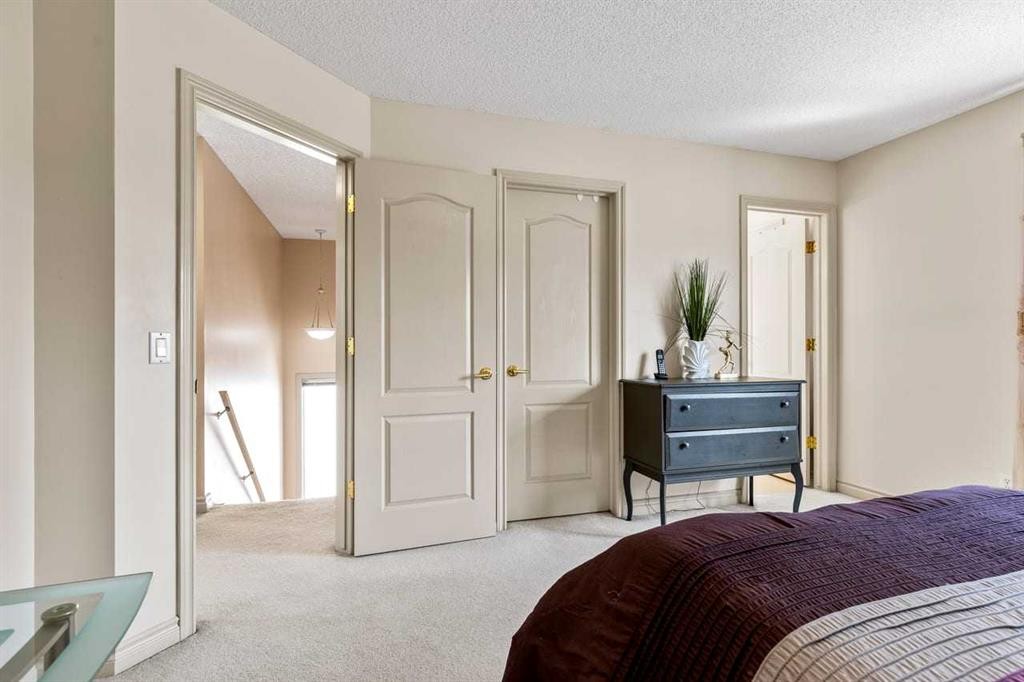 310 Somerset Drive Sw, Calgary, AB - Indoor Photo Showing Bedroom