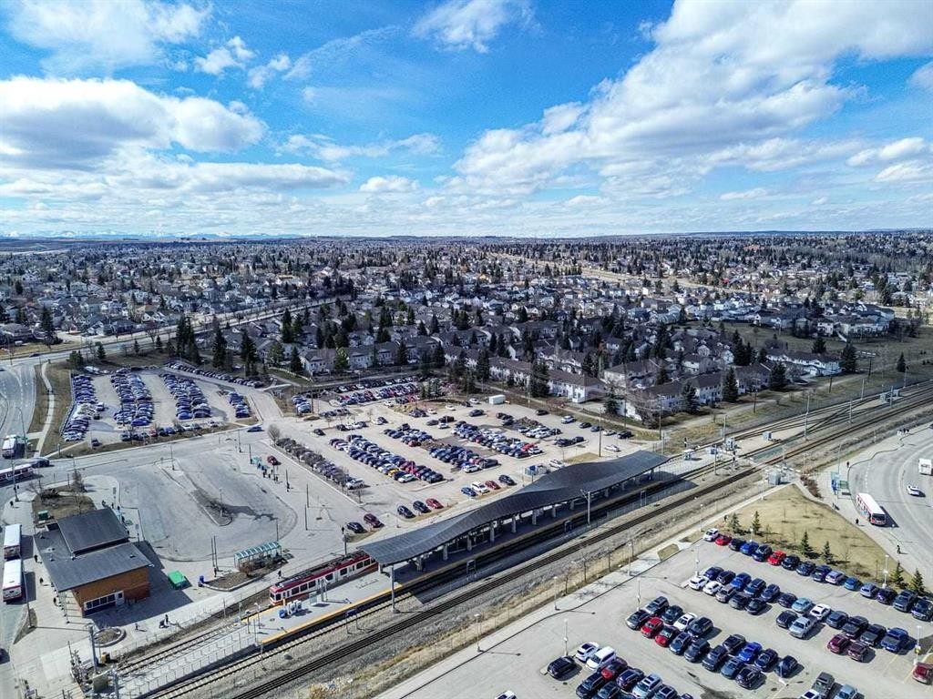 310 Somerset Drive Sw, Calgary, AB - Outdoor With View