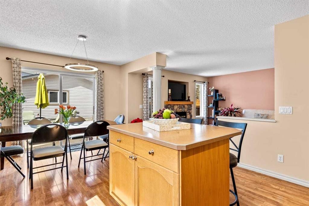 310 Somerset Drive Sw, Calgary, AB - Indoor