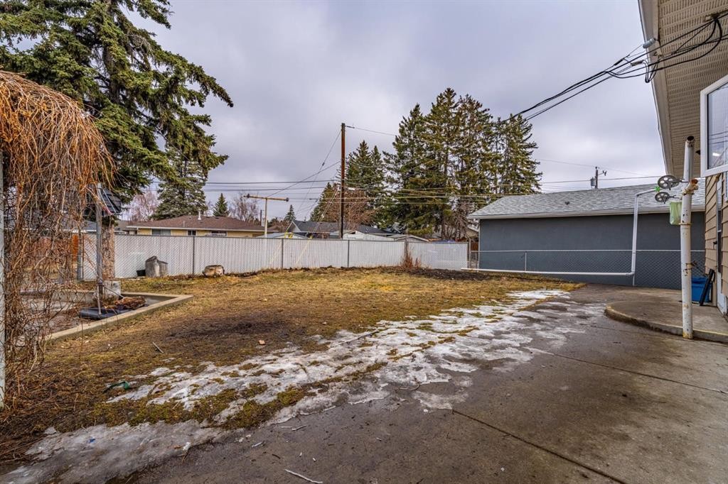 4510 Forman Crescent Se, Calgary, AB - Outdoor