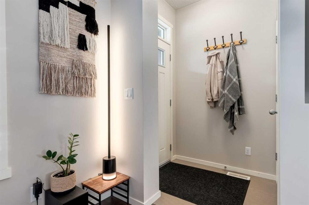 38 Legacy Boulevard Se, Calgary, AB - Indoor Photo Showing Other Room