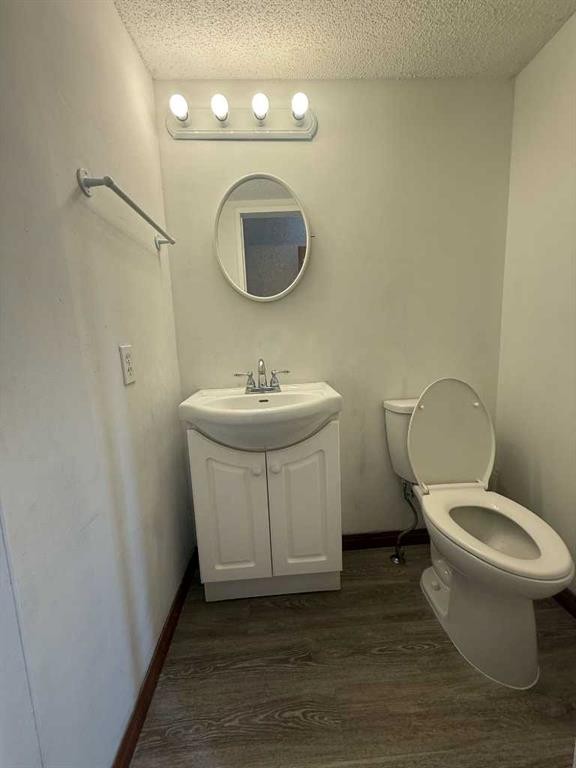 22 Whitman Close Ne, Calgary, AB - Indoor Photo Showing Bathroom