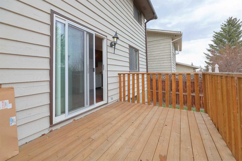 6501 Coach Hill Road Sw, Calgary, AB - Outdoor With Deck Patio Veranda With Exterior