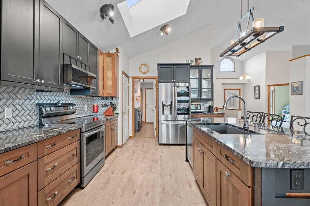 30 Cranston Place Se, Calgary, AB - Indoor Photo Showing Kitchen With Stainless Steel Kitchen With Upgraded Kitchen