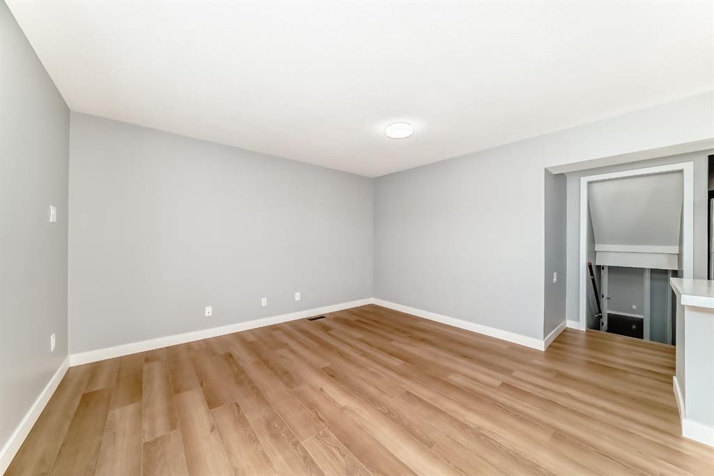 45 Hidden Hills Way Nw, Calgary, AB - Indoor Photo Showing Other Room