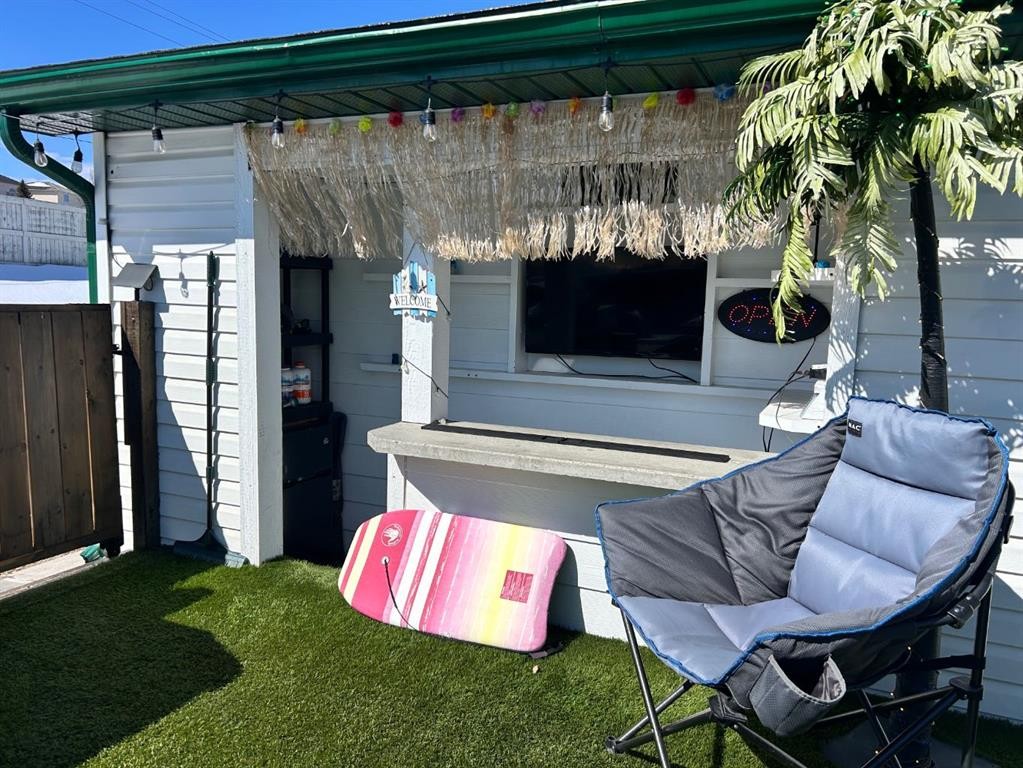 45 Hidden Hills Way Nw, Calgary, AB - Outdoor With Exterior