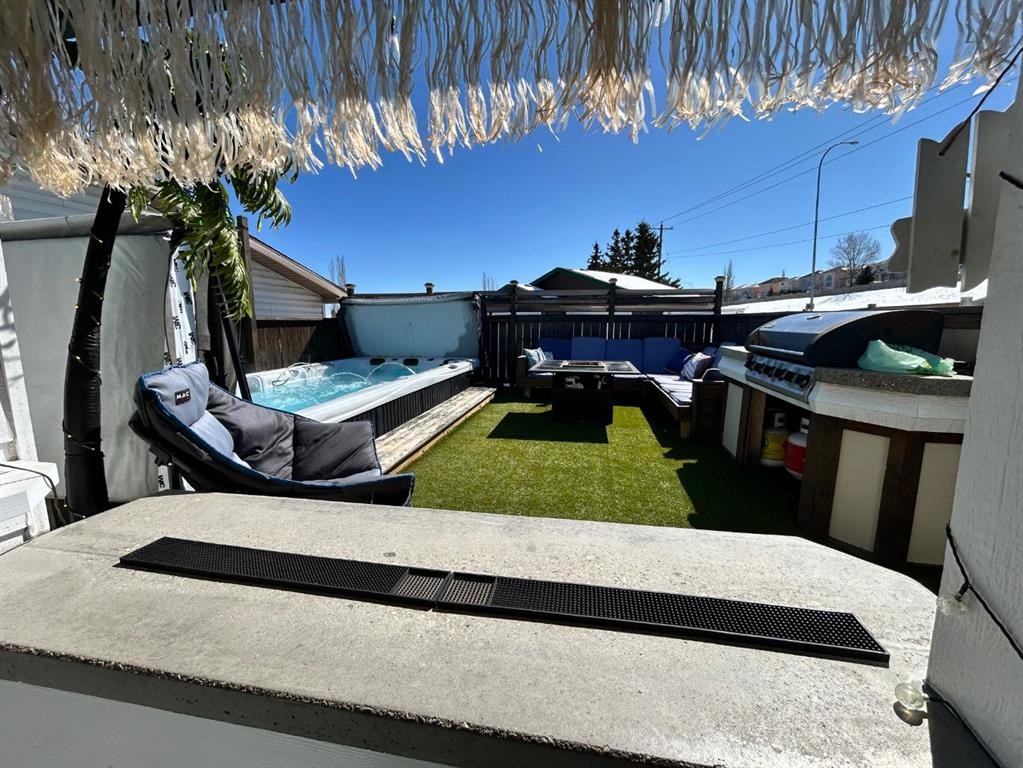 45 Hidden Hills Way Nw, Calgary, AB - With Exterior