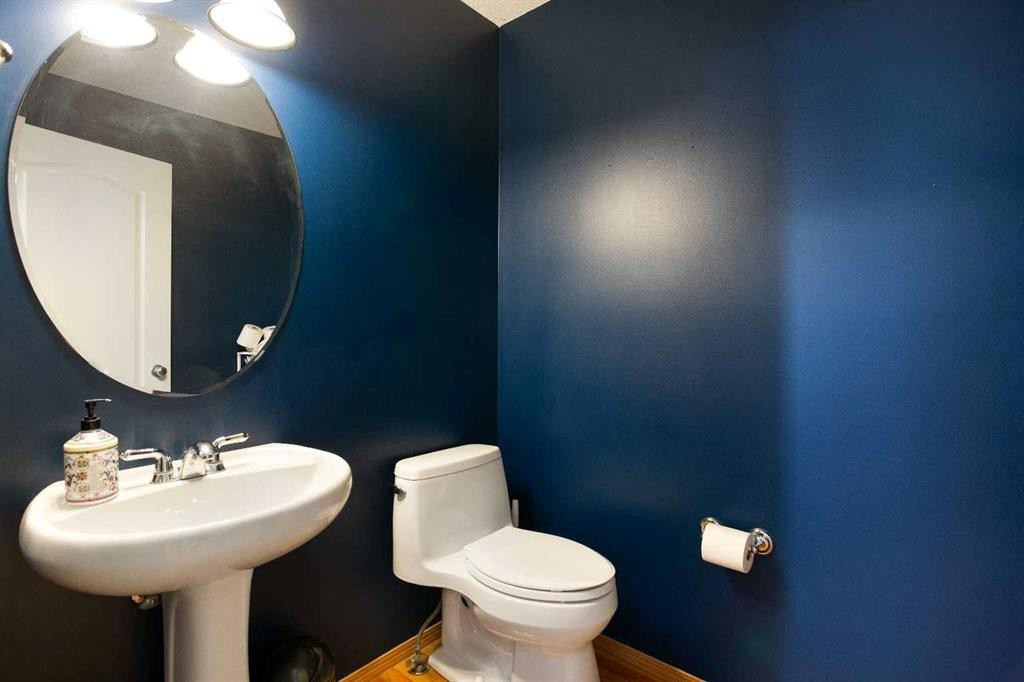 161 Panorama Hills View Nw, Calgary, AB - Indoor Photo Showing Bathroom