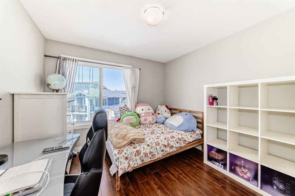 55-300 Marina Drive, Chestermere, AB - Indoor Photo Showing Bedroom