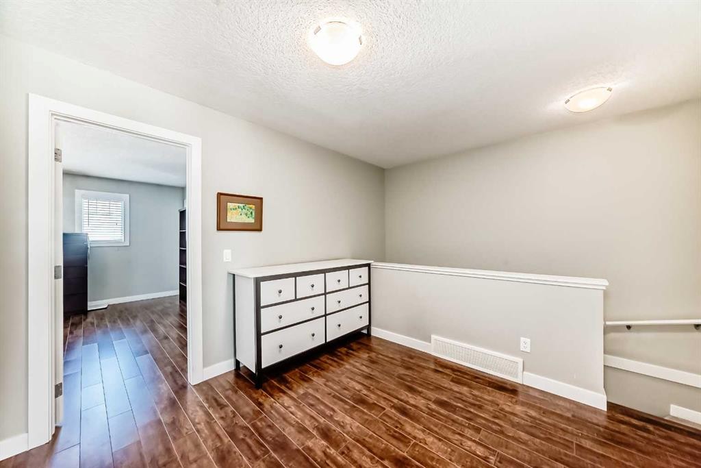 55-300 Marina Drive, Chestermere, AB - Indoor Photo Showing Other Room