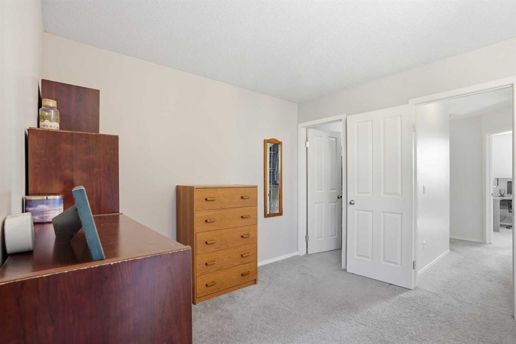 43 Everstone Place Sw, Calgary, AB - Indoor