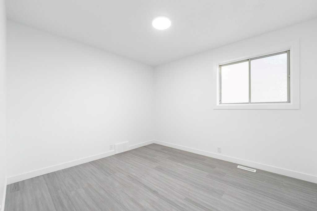 361 Martinwood Place Ne, Calgary, AB - Indoor Photo Showing Other Room
