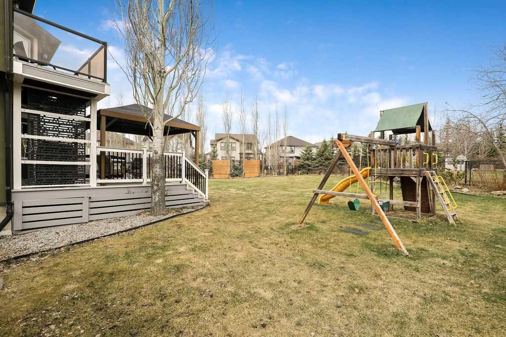 105 Lang Place, Okotoks, AB - Outdoor