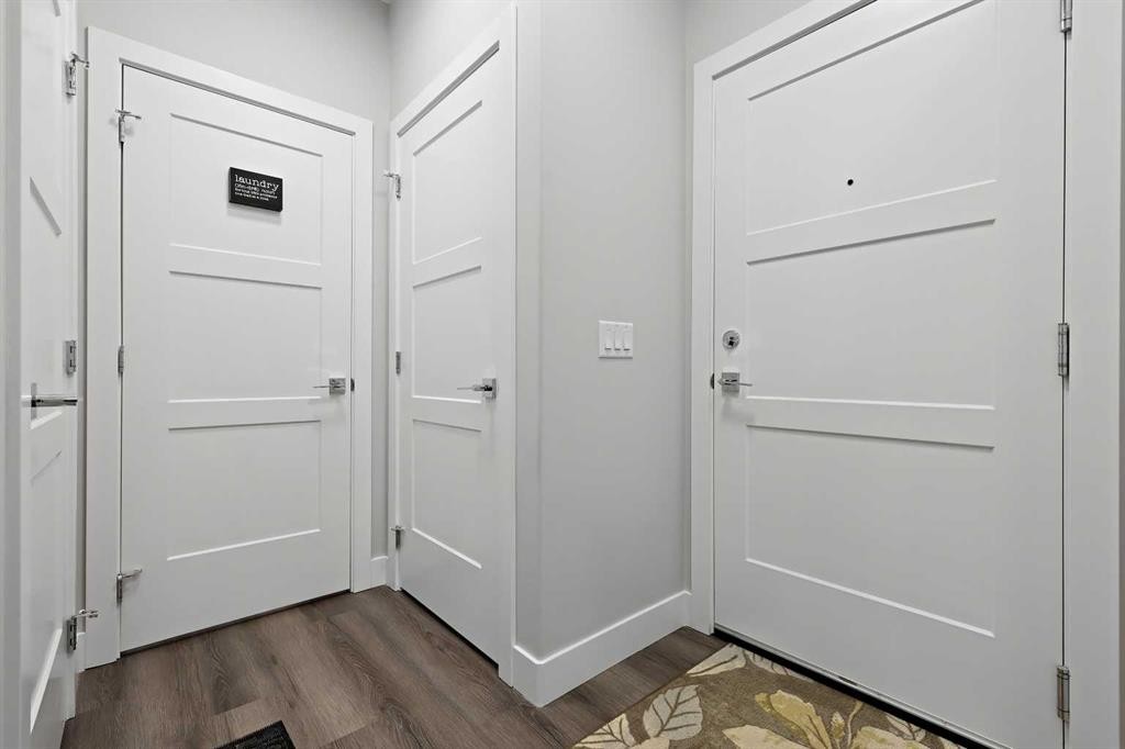 105-8355 19 Avenue Sw, Calgary, AB - Indoor Photo Showing Other Room