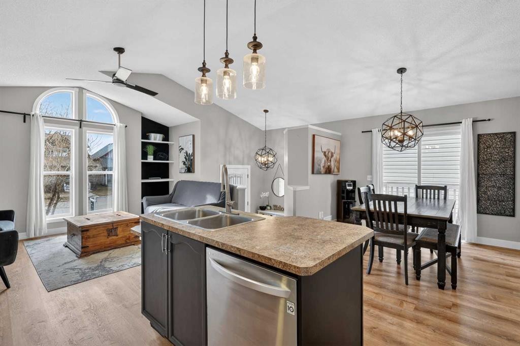 189 Copperfield Gardens Se, Calgary, AB - Indoor