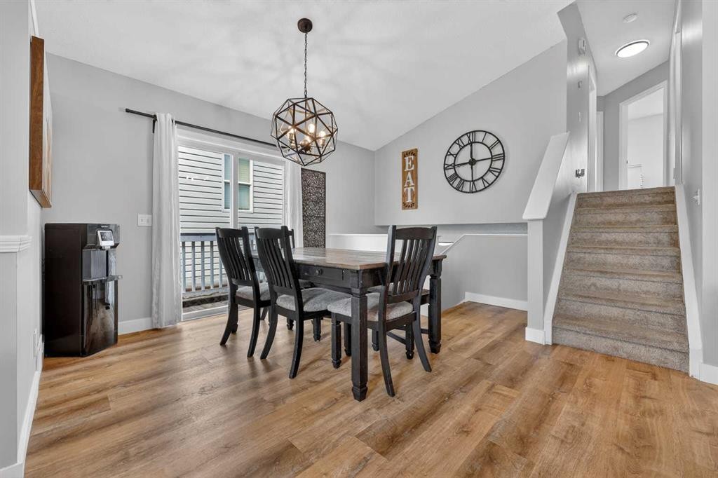 189 Copperfield Gardens Se, Calgary, AB - Indoor Photo Showing Dining Room