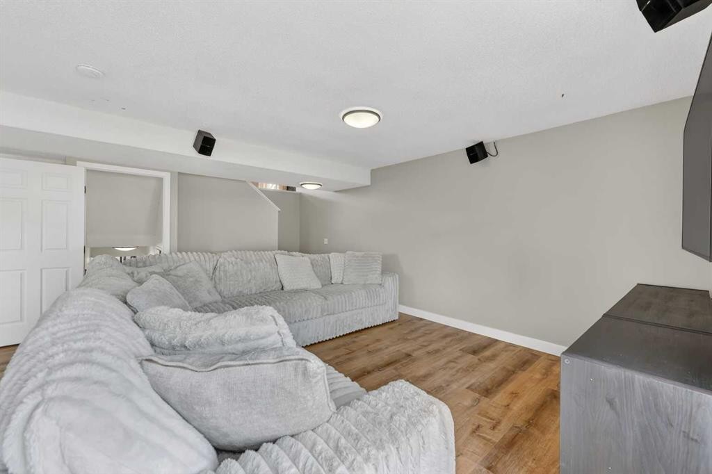 189 Copperfield Gardens Se, Calgary, AB - Indoor