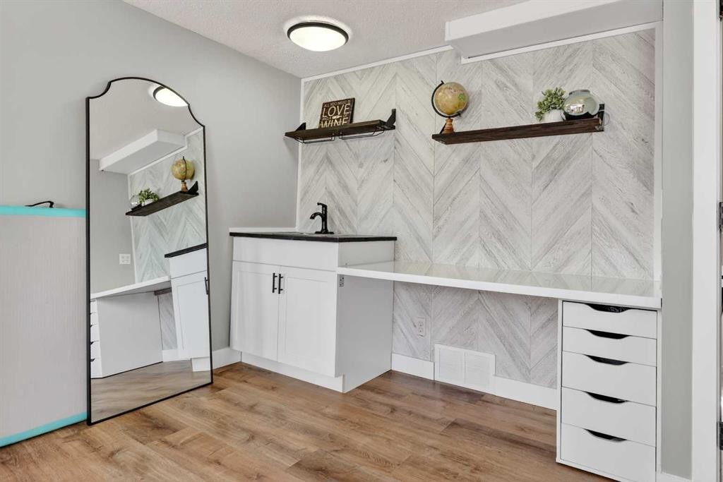 189 Copperfield Gardens Se, Calgary, AB - Indoor Photo Showing Other Room