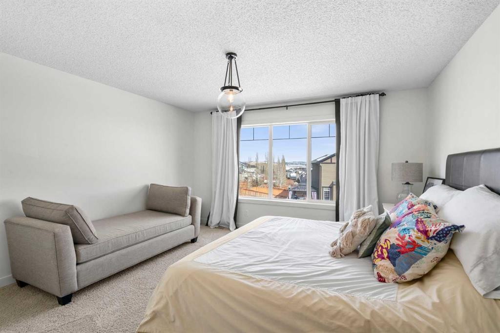 9 Sage Valley Park Nw, Calgary, AB - Indoor Photo Showing Bedroom