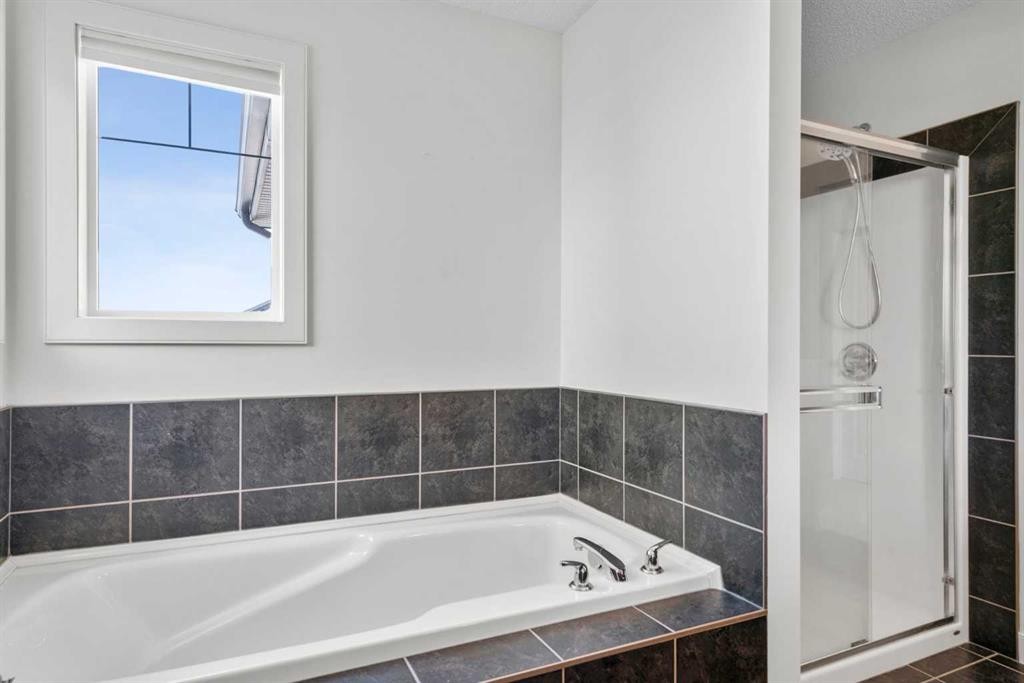 9 Sage Valley Park Nw, Calgary, AB - Indoor Photo Showing Bathroom