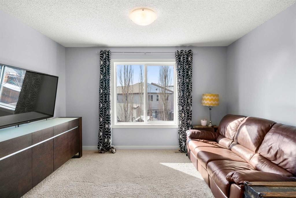 9 Sage Valley Park Nw, Calgary, AB - Indoor Photo Showing Living Room