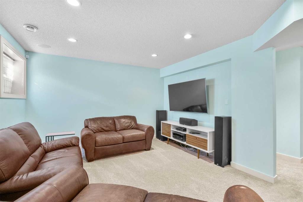 9 Sage Valley Park Nw, Calgary, AB - Indoor Photo Showing Other Room