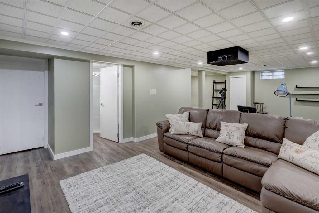 19 Riverstone Crescent Se, Calgary, AB - Indoor Photo Showing Basement