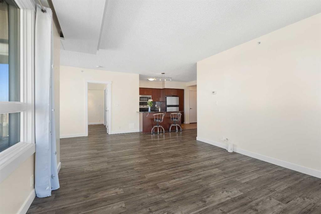 1009-8880 Horton Road Sw, Calgary, AB - Indoor Photo Showing Other Room