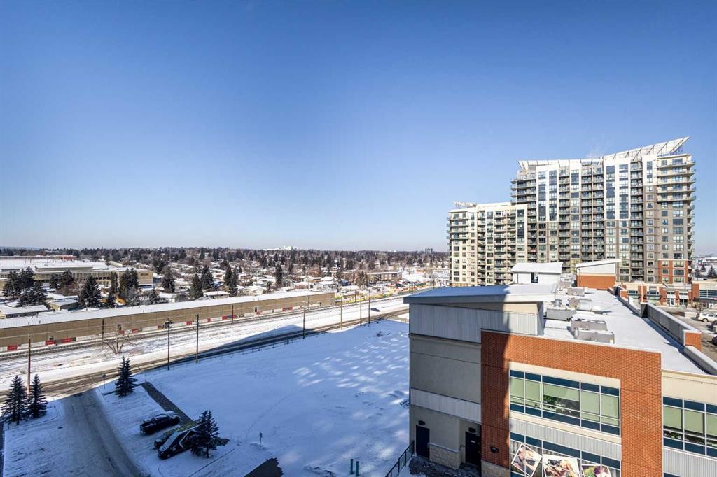 1009-8880 Horton Road Sw, Calgary, AB - Outdoor