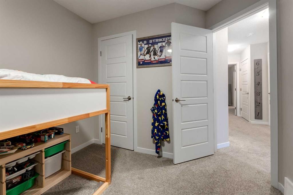 123 Drake Landing Loop, Okotoks, AB