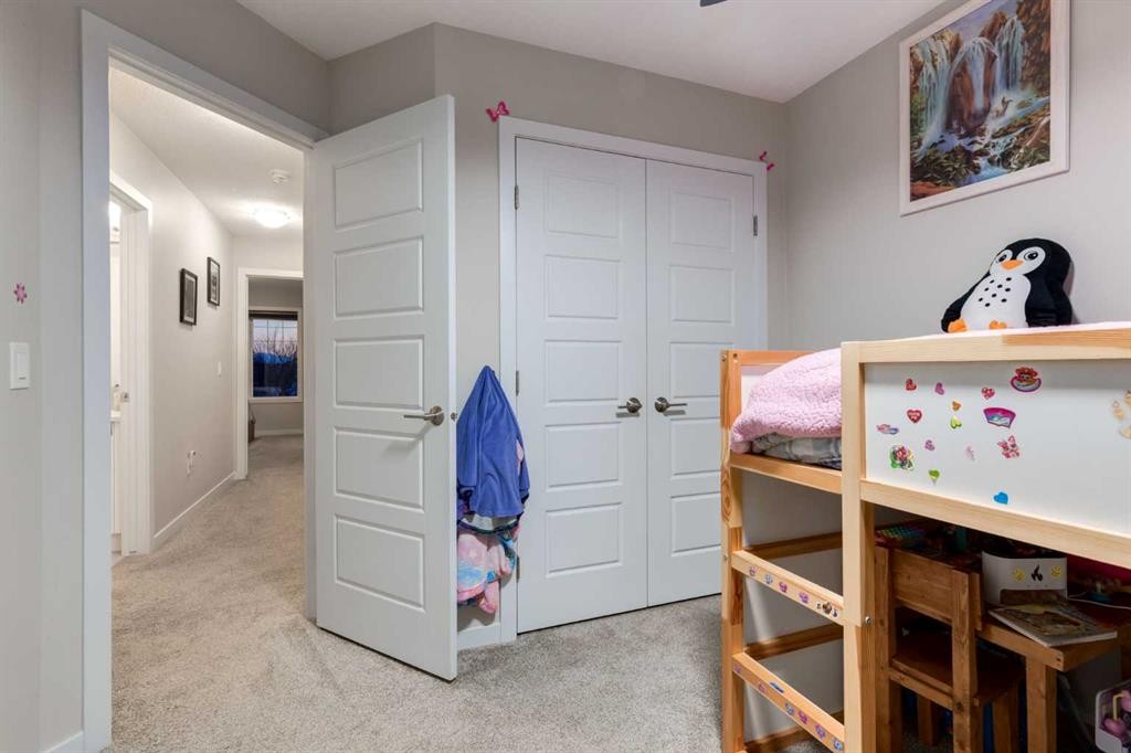 123 Drake Landing Loop, Okotoks, AB