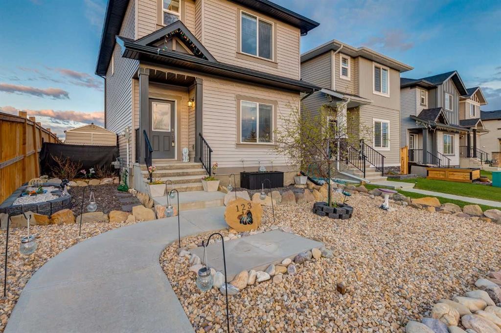 123 Drake Landing Loop, Okotoks, AB