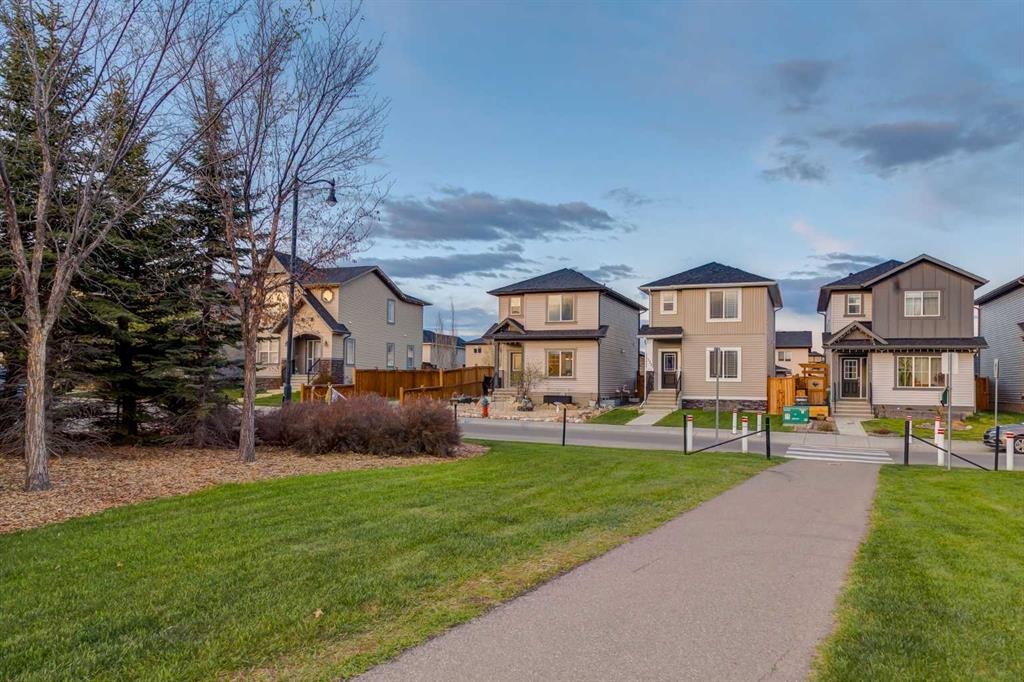 123 Drake Landing Loop, Okotoks, AB