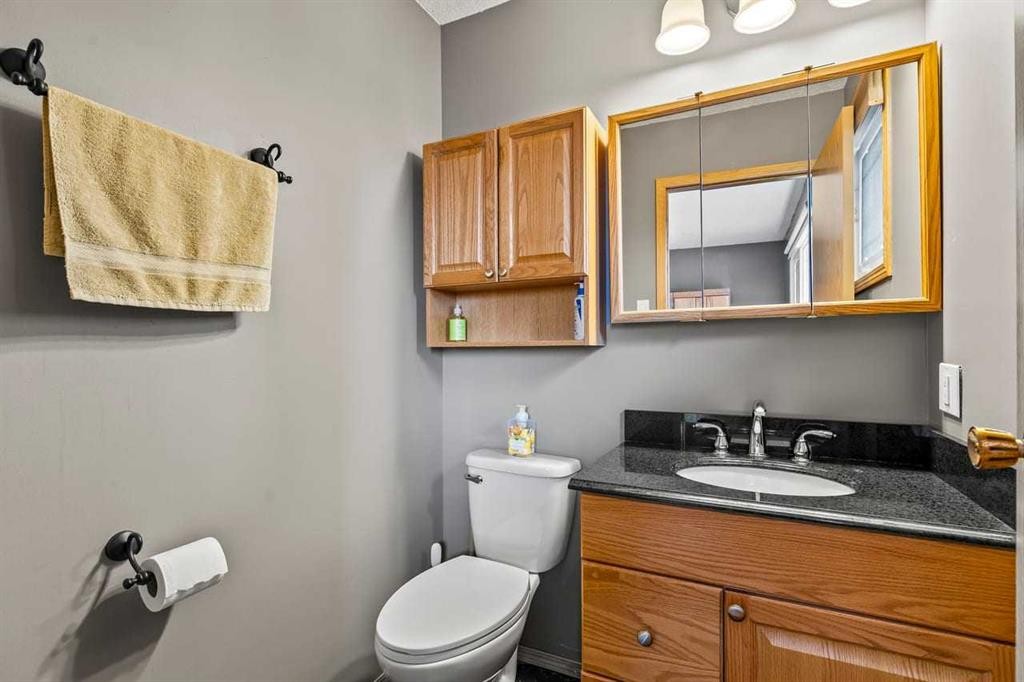 302 Stuart Street, Blackie, AB - Indoor Photo Showing Bathroom